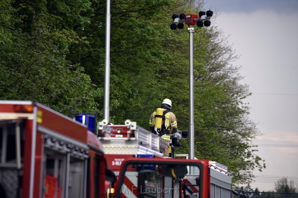 VU Gefahrgut LKW umgestuerzt A 4 Rich Koeln Hoehe AS Gummersbach P152.JPG - Miklos Laubert